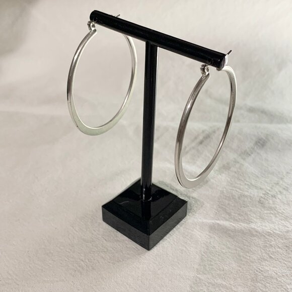 Matte Brushed Silver Tone Hoop Earrings Flat Leverback Modern Minimalist - Picture 1 of 5